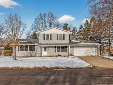 3629 Pilgrim Lane N, Plymouth, MN 55441