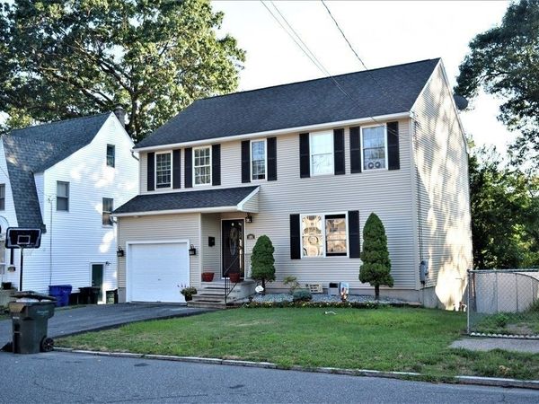 104 Appleton St, Springfield, MA 01108