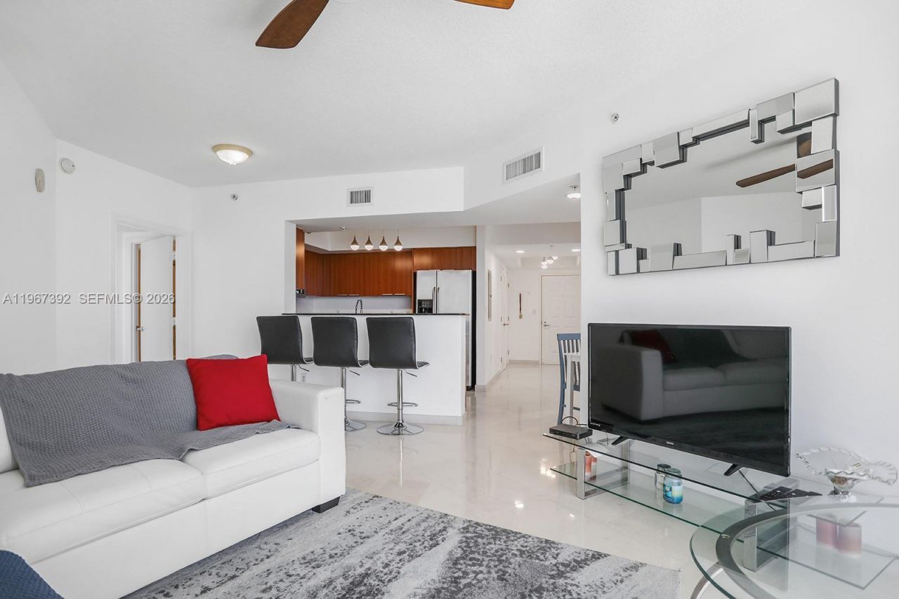 16699 Collins Ave, Unit 2709, Sunny Isles Beach, FL 33160 Photo