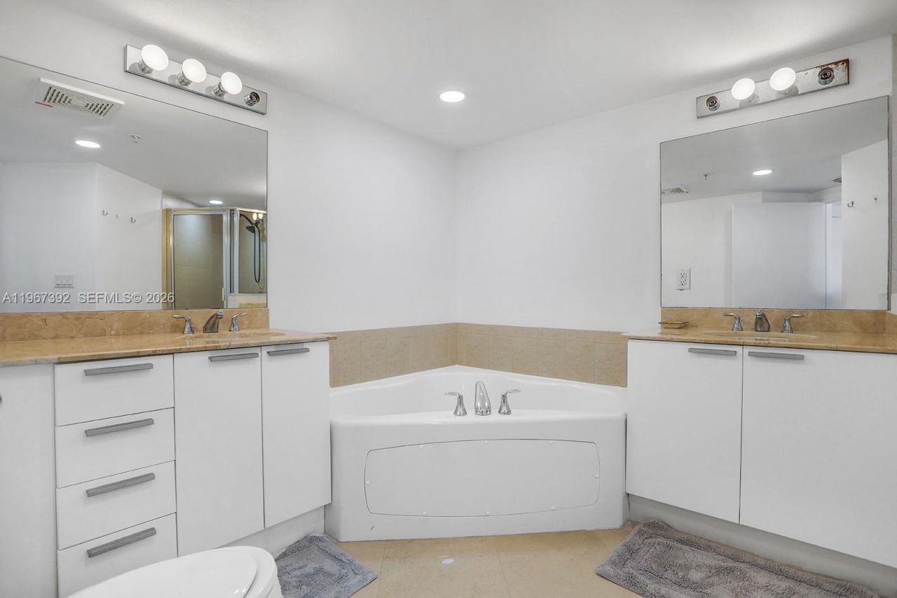 16699 Collins Ave, Unit 2709, Sunny Isles Beach, FL 33160 Photo
