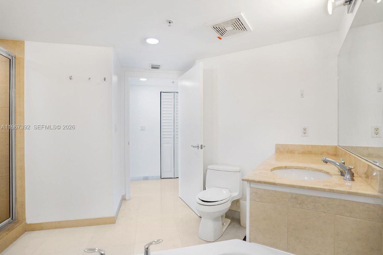16699 Collins Ave, Unit 2709, Sunny Isles Beach, FL 33160 Photo