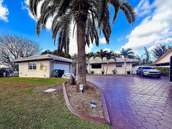 530 SW 136th Pl , Miami, FL 33184