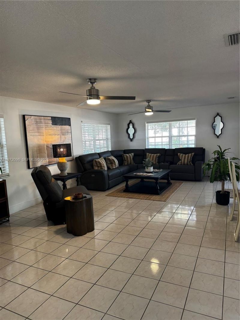 530 SW 136th Pl, Miami, FL 33184 Photo