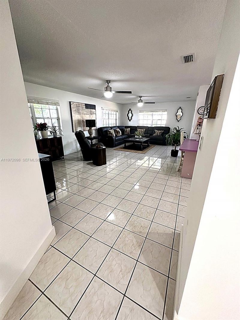 530 SW 136th Pl , Miami, FL 33184 Photo