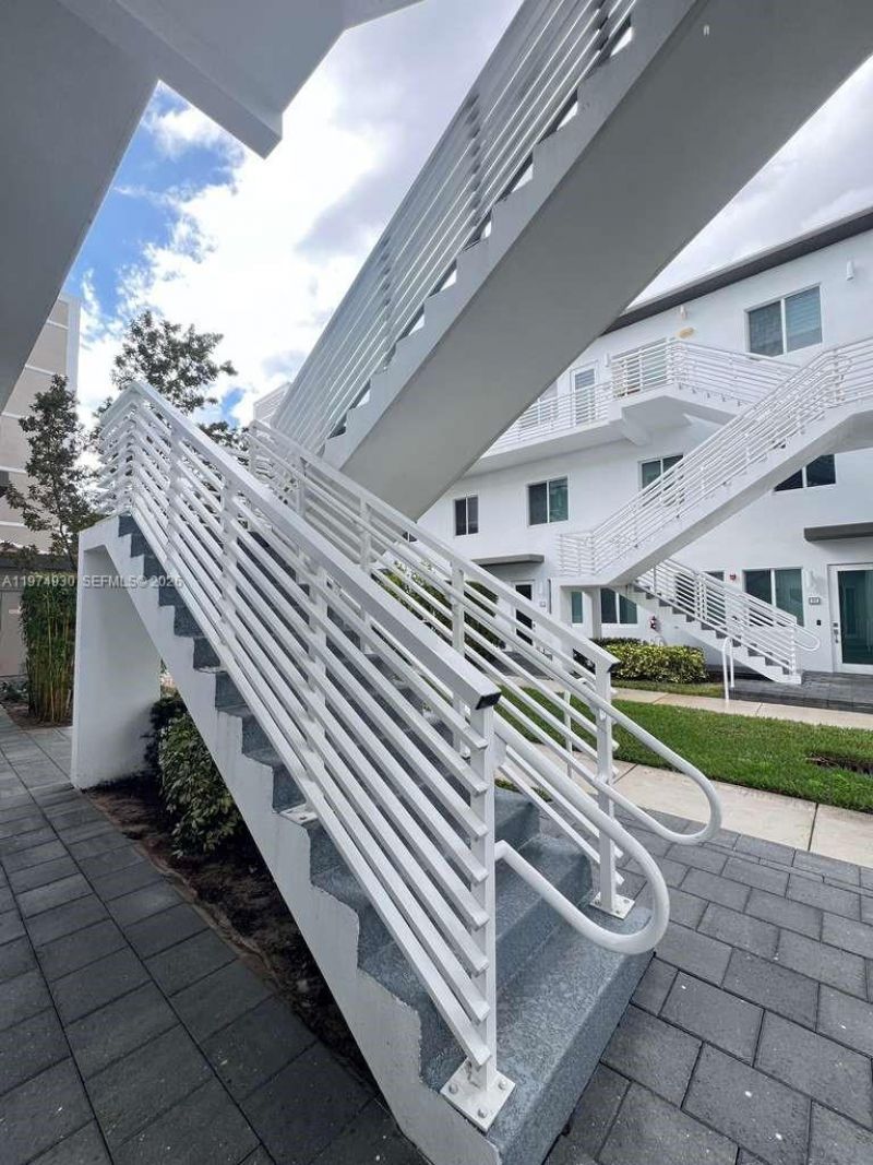 10229 NW 64th Ter , Unit 101, Doral, FL 33178 Photo