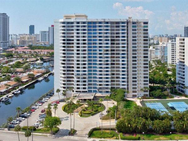 2500 Parkview Dr , Unit 1914, Hallandale Beach, FL 33009