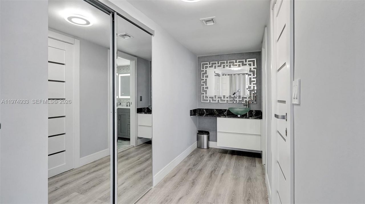 2500 Parkview Dr , Unit 1914, Hallandale Beach, FL 33009 Photo