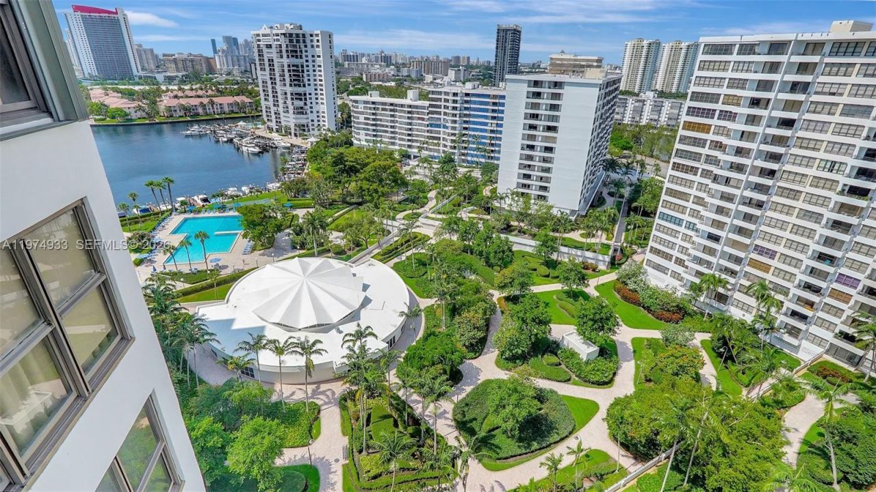 2500 Parkview Dr , Unit 1914, Hallandale Beach, FL 33009 Photo