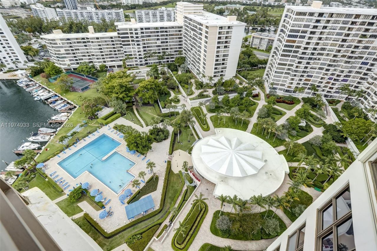 2500 Parkview Dr , Unit 1914, Hallandale Beach, FL 33009 Photo