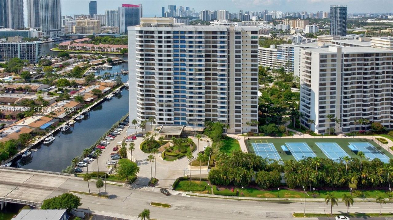 2500 Parkview Dr , Unit 1914, Hallandale Beach, FL 33009 Photo