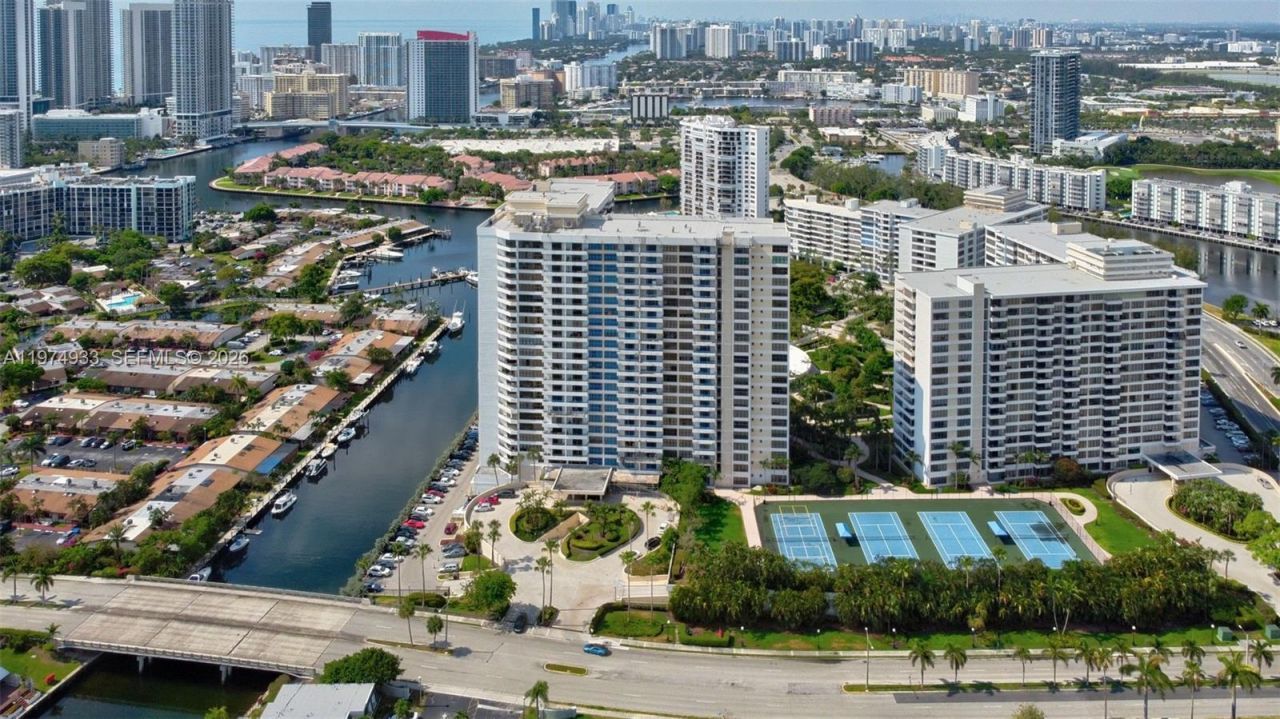 2500 Parkview Dr , Unit 1914, Hallandale Beach, FL 33009 Photo