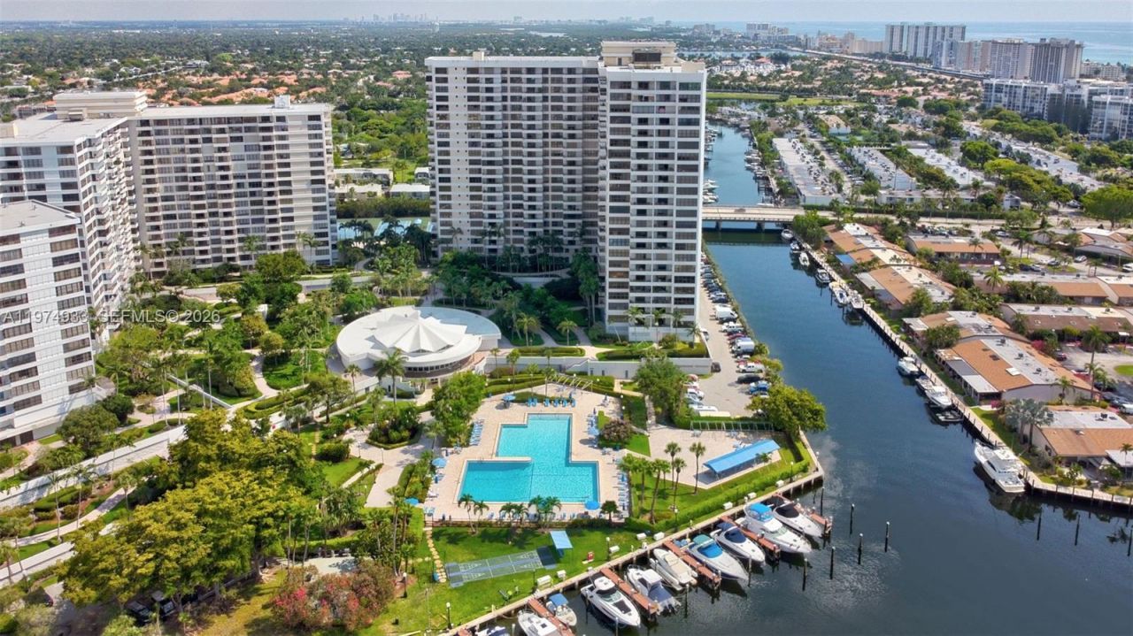 2500 Parkview Dr , Unit 1914, Hallandale Beach, FL 33009 Photo
