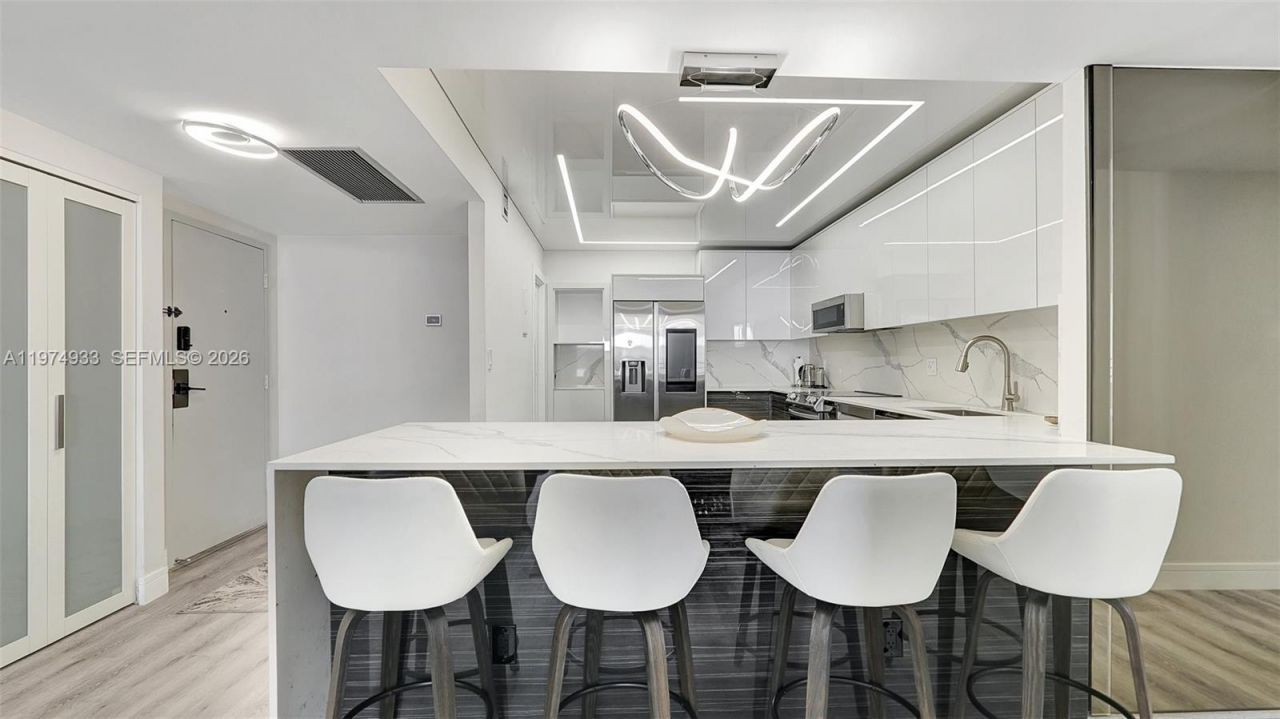 2500 Parkview Dr , Unit 1914, Hallandale Beach, FL 33009 Photo