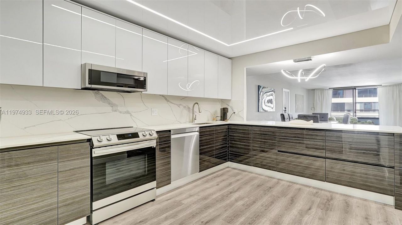 2500 Parkview Dr , Unit 1914, Hallandale Beach, FL 33009 Photo