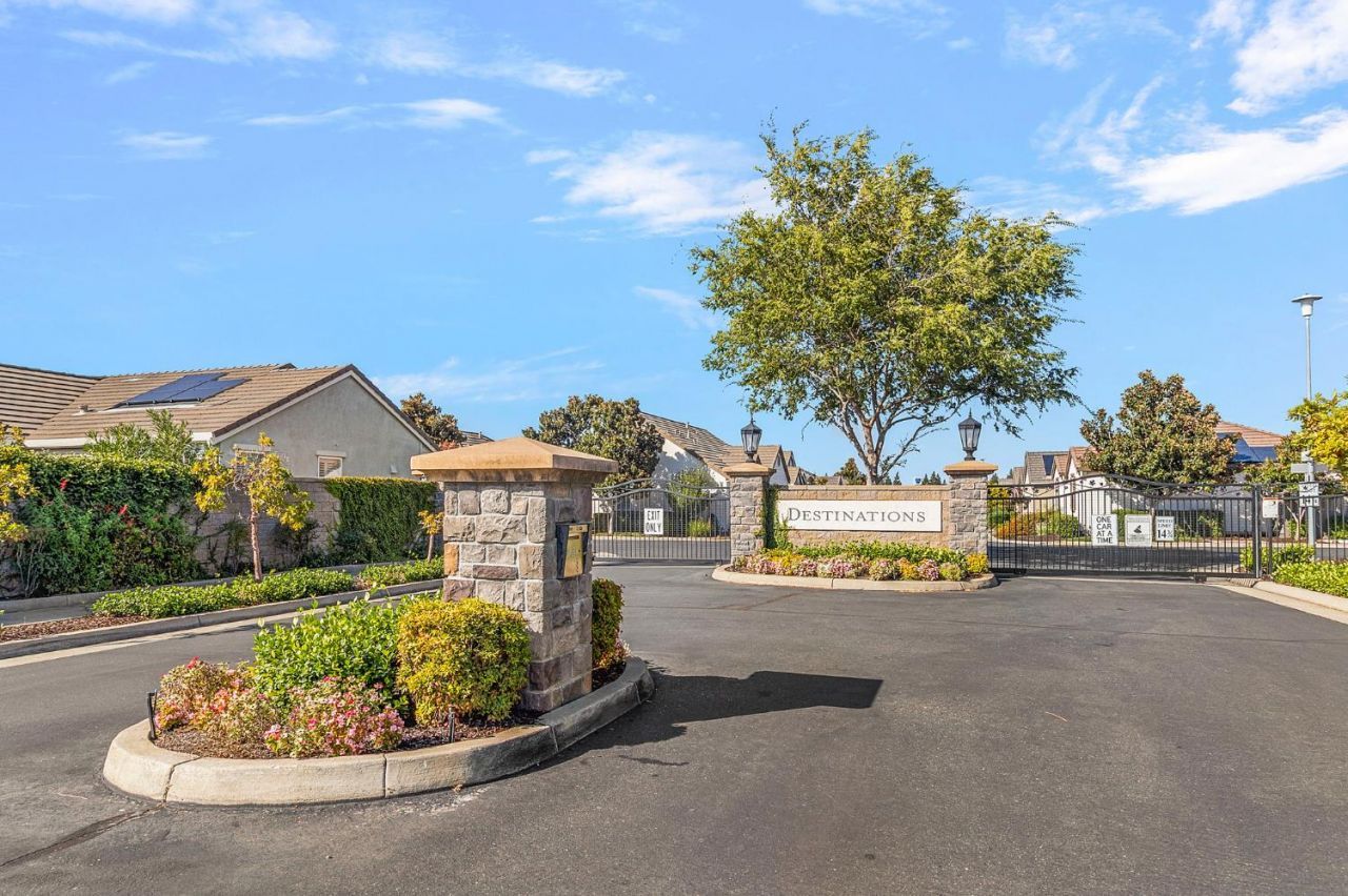 7525 Eldred Way, Sacramento, CA 95829 Photo