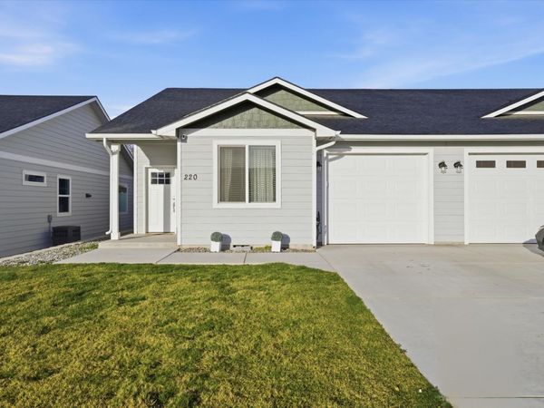 220 Claret Dr, Prosser, WA 99350