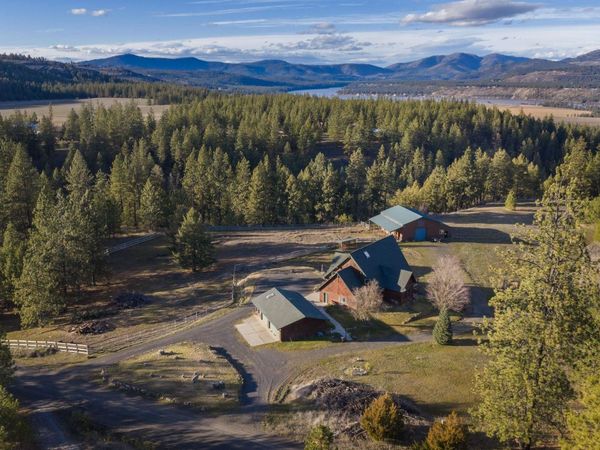 15218 W Autumn Ln, Nine Mile Falls, WA 99026