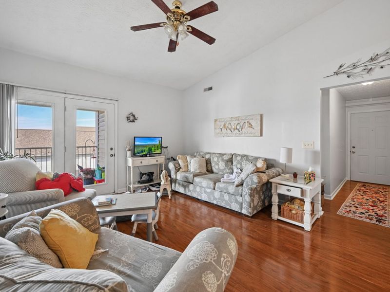 10260 Crossbow Court, Unit 10, Florence, KY 41042 Photo 2