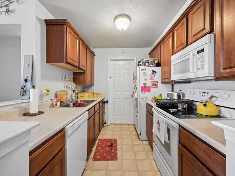 10260 Crossbow Court, Unit 10, Florence, KY 41042 Photo 3