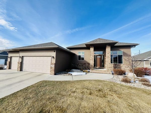 2301 SE 16th Avenue, Aberdeen, SD 57401
