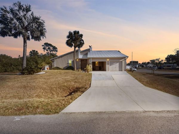 643 BLUE LANE NW, PORT CHARLOTTE, FL 33952