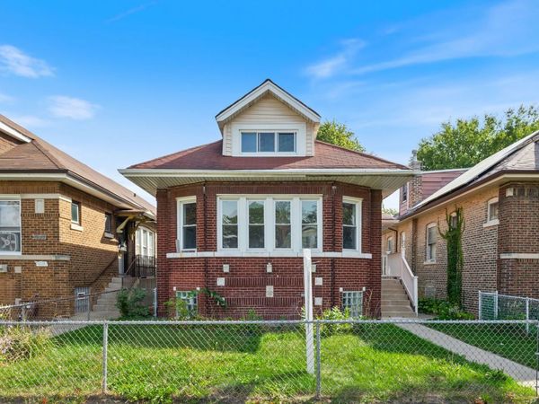 8429 S dante Avenue , Chicago, IL 60619