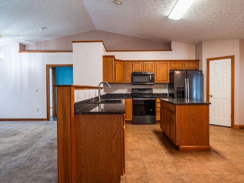 6350 Charlotte Court, Huber Heights, OH 45424 Photo 12