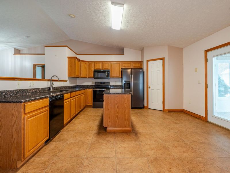 6350 Charlotte Court, Huber Heights, OH 45424 Photo 13