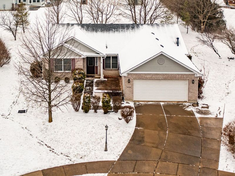 6350 Charlotte Court, Huber Heights, OH 45424 Photo 2