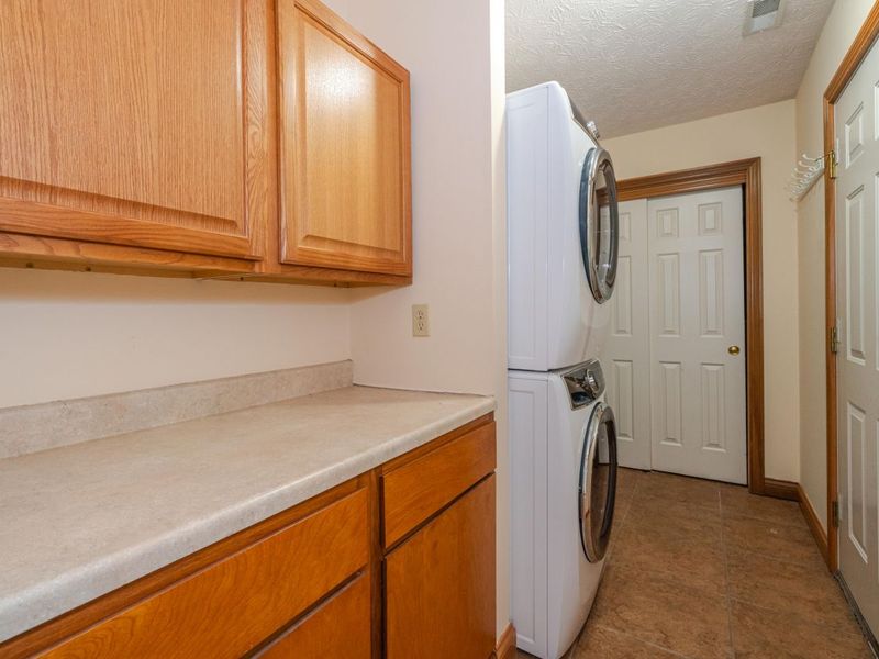 6350 Charlotte Court, Huber Heights, OH 45424 Photo 6