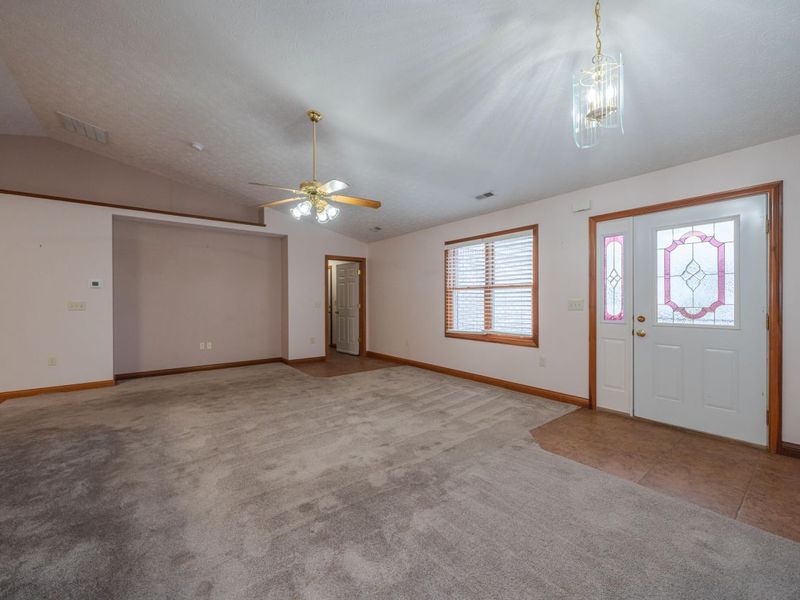 6350 Charlotte Court, Huber Heights, OH 45424 Photo 9