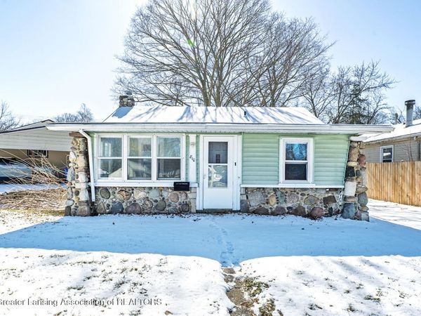 810 Fenton Street, Lansing, MI 48910