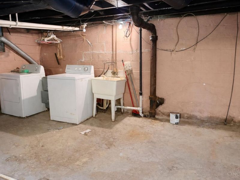 1612 Hunt Road, Reading, OH 45215 Photo 13