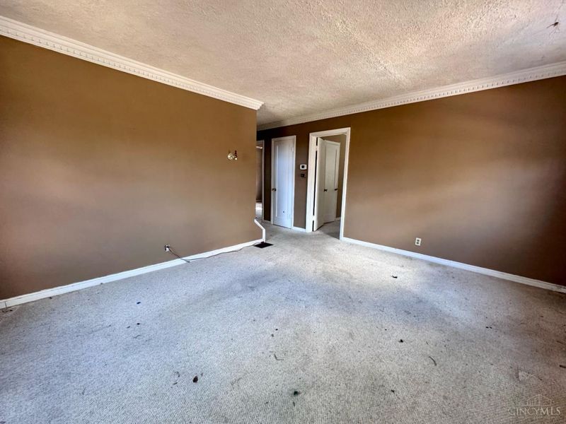 1612 Hunt Road, Reading, OH 45215 Photo 2