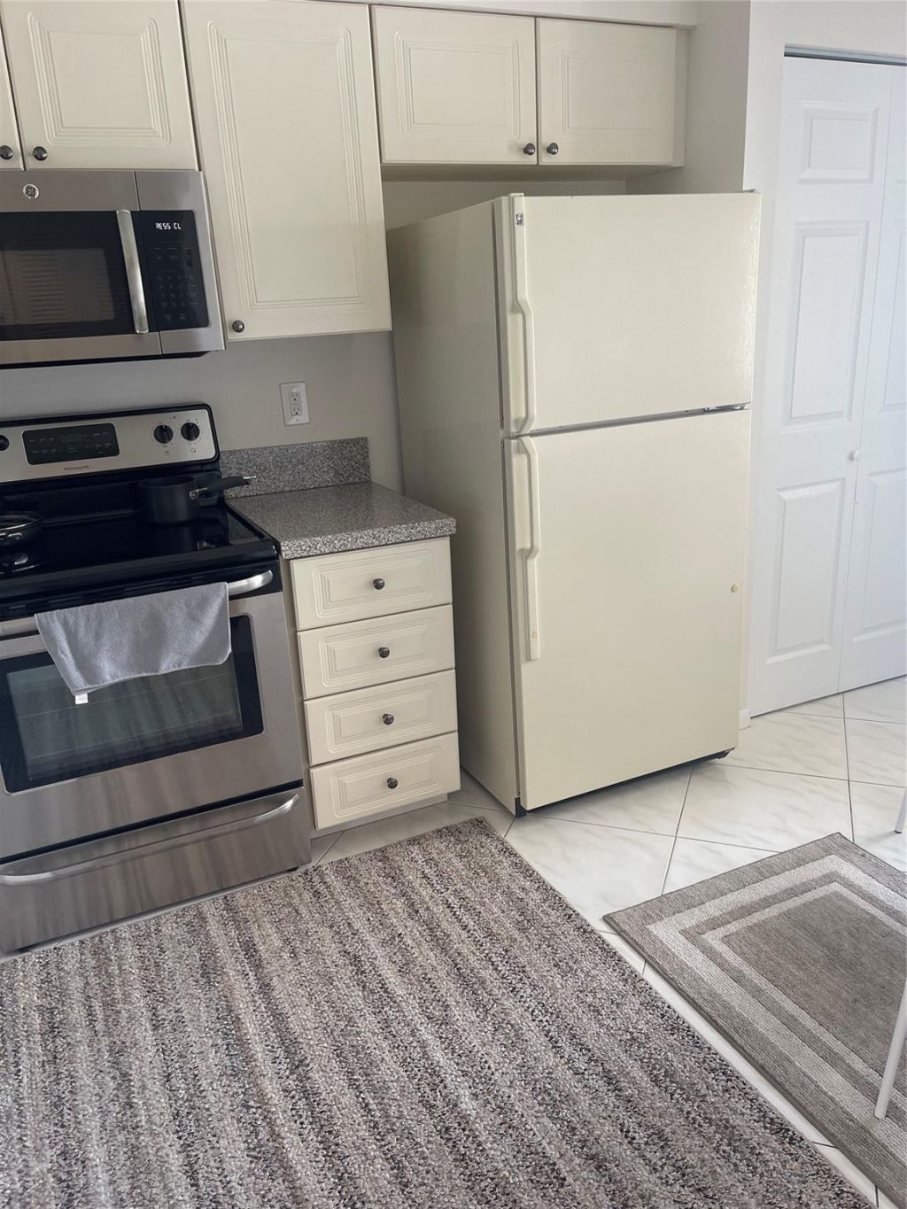 7290 Kinghurst Drive, Unit 801, Delray Beach, FL 33446 Photo