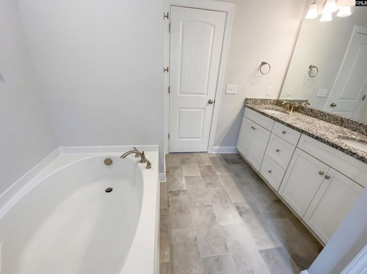 159 Hadleigh Drive  Photo 11