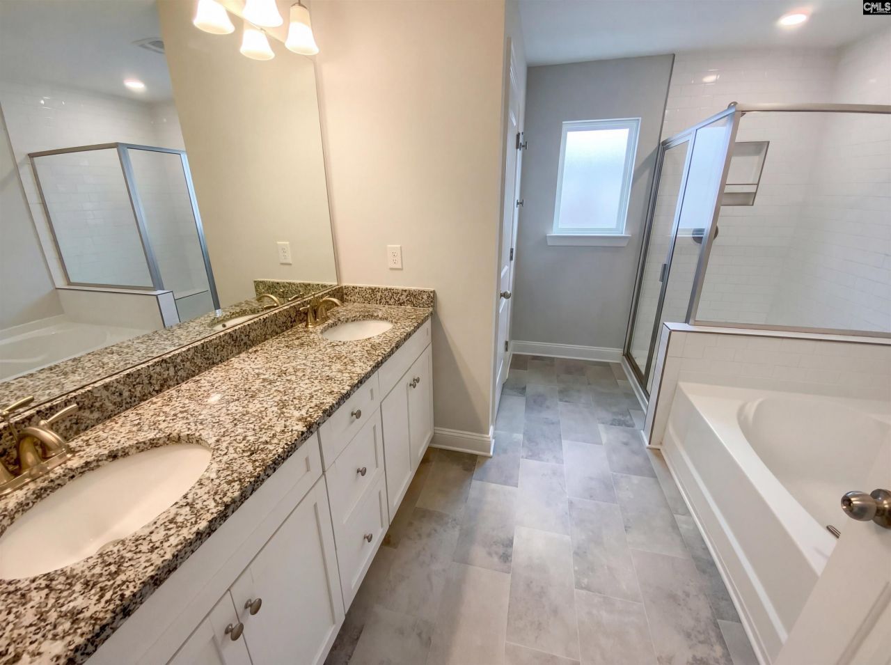 159 Hadleigh Drive  Photo 12