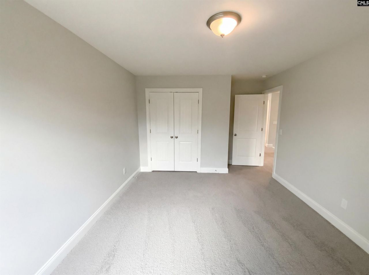 159 Hadleigh Drive  Photo 4