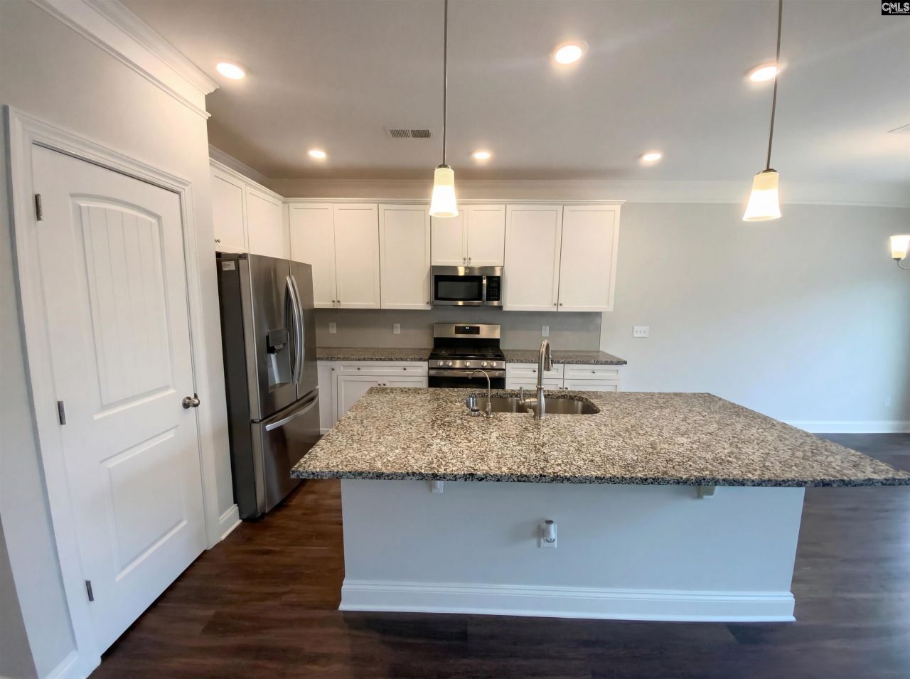 159 Hadleigh Drive  Photo 5