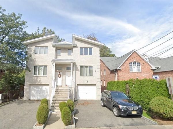 2445 3rd Street A, FORT LEE, NJ 07024