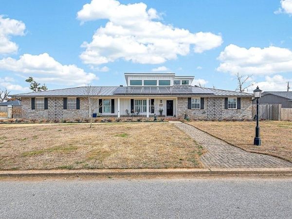 1001 S 19th Street , Rogers, AR 72758