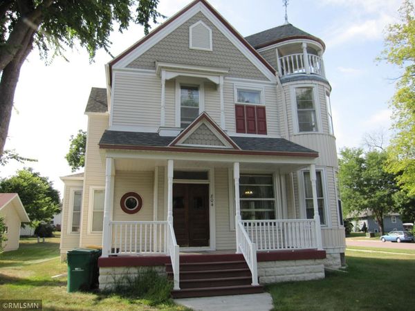 804 S 4th Street , Saint Peter, MN 56082