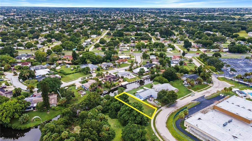 947 Iris Dr , North Fort Myers, FL 33903 Photo