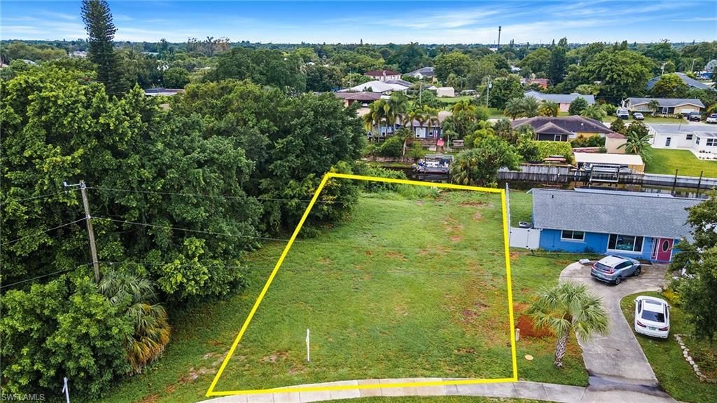 947 Iris Dr , North Fort Myers, FL 33903 Photo