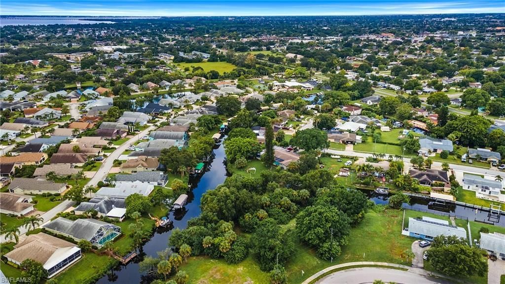 947 Iris Dr , North Fort Myers, FL 33903 Photo