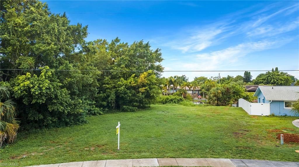 947 Iris Dr , North Fort Myers, FL 33903 Photo