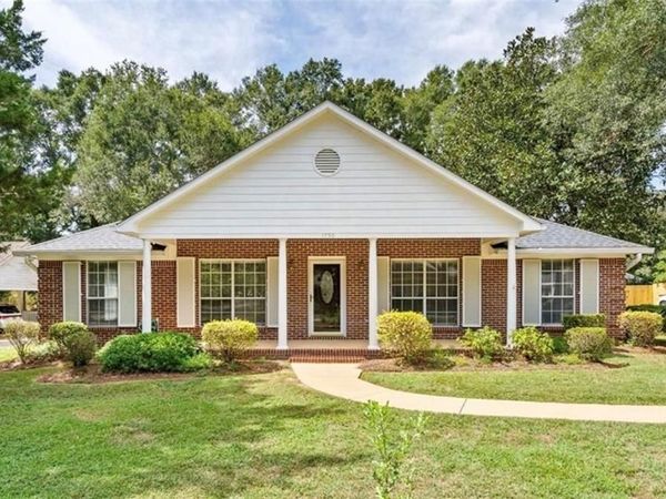 3790 Arlington Oaks Drive, Mobile, AL 36695