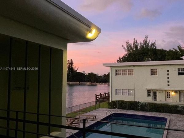 8600 Byron Ave , Unit 8600-9, Miami Beach, FL 33141
