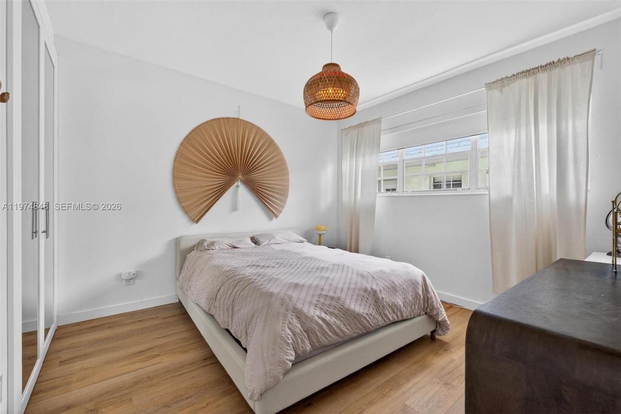 8600 Byron Ave, Unit 8600-9, Miami Beach, FL 33141 Photo