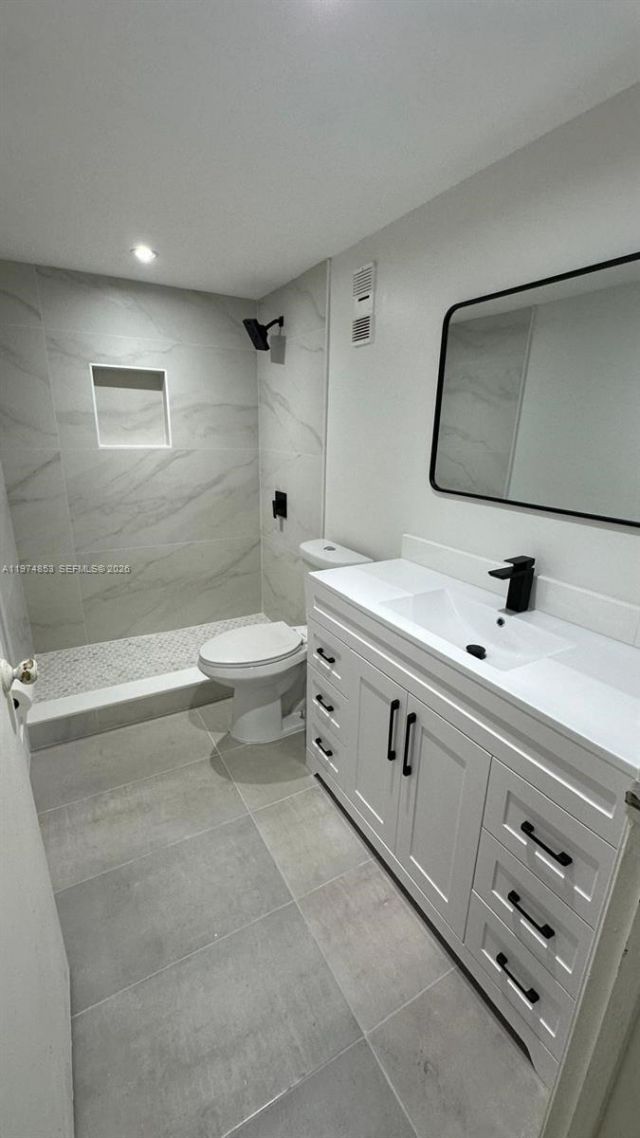 10000 NW 80th Ct , Unit 2364, Hialeah Gardens, FL 33016 Photo